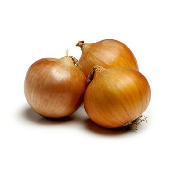 Deriye yama olarak soan baz bitkilerin insan vcudundaki yaralanmalar ok hzl bir ekilde tedavi ettii bilinen bir gerek. Bunlar arasnda Aloe Vera en etkili olanlarn banda geliyor. Ancak her evde, her markette Aloe Vera bulmak mmkn deil ve Aloe Vera ok da ucuz bir bitki deil. Fakat bu bitkinin muadili, hali hazrda evinizde duruyor olabilir! Soann i eperindeki zarlar Aloe Vera ile hemen hemen ayn zellie sahip! Yaralanmalarnzda, yantlarnzda bu zarlar ayklayp hemen skntl noktann stne koyun ve mucizeye ahit olun