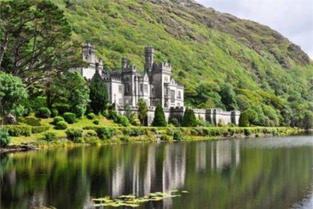 4- rlanda<br>  Kii bana asgari cret: 21.404 dolar