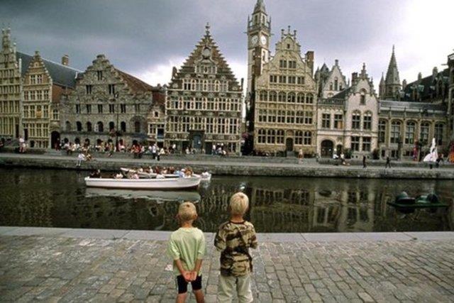 3- Belika<br>  Kii bana yllk asgari cret: 22.323 dolar