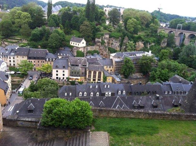 1- Lksemburg  <br>  Kii bana yllk asgari cret: 25.628 dolar