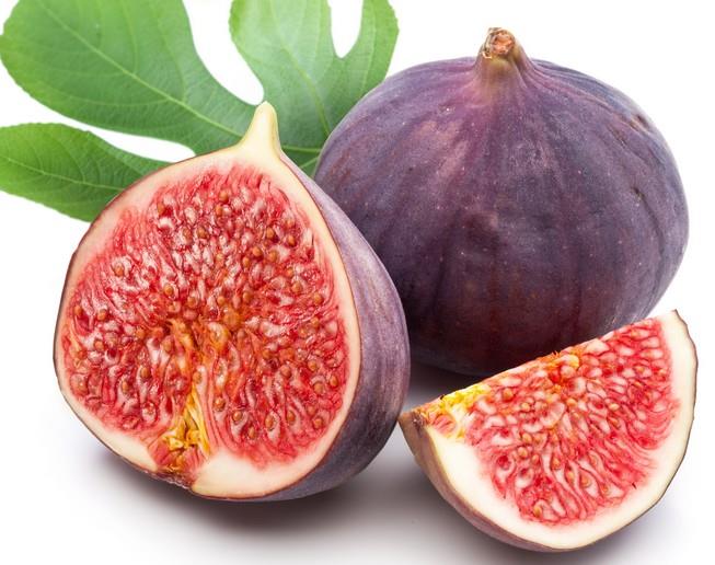 Kuru incirde yksek miktarda fruktoz olduunu belirten Karatay, Barsaklardaki dman bakterileri oaltan, remelerine sebep olan ekmektir, ekerdir, gazl ieceklerdir ve de yediiniz ok fazla incirdir.