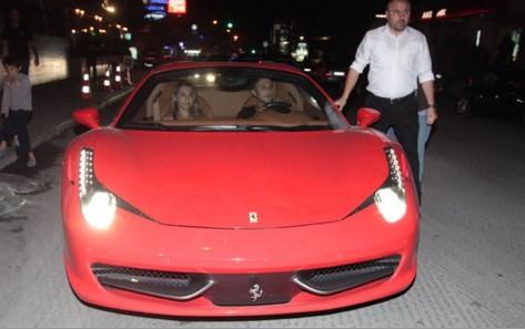 nl iftin Ferrari marka aralaryla