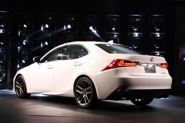 <p>LEXUS IS</p>    <p>ARPIMA EMNYET: %66</p>    <p>SRC EMNYET: %92</p>    <p>OCUK ve YETKN YOLCU EMNYET: %85</p>    <p>YAYA EMNYET: %80</p>