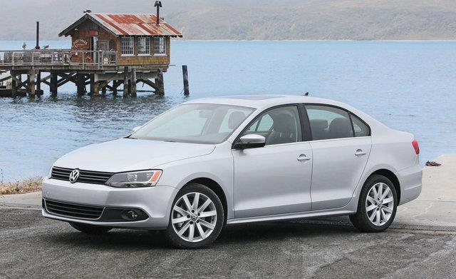 <p>VOLKSWAGEN JETTA</p>    <p>ARPIMA EMNYET: %71</p>    <p>SRC EMNYET: %94</p>    <p>OCUK ve YETKN YOLCU EMNYET: %86</p>    <p>YAYA EMNYET: %56</p>