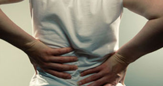 SIRT ARILARI N  Bu nokta omuzlar ve srtnzn arka ksmndaki arlar iindir. Mandal bu noktada bir dakika kadar tutun. Gn iinde ok fazla olmamak artyla kulanzn bu noktasna bask yapabilirsiniz. Arnzn hafiflediini greceksiniz.