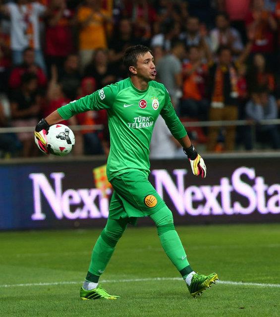 3-FERNANDO MUSLERA DEER: 38 milyon TL