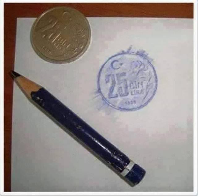 Bu ciddi bir sanatt. Bir kadn altna koyulan parann bir kopyas kalemle karlrd.