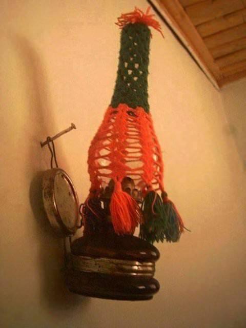 Kullanlmayan gaz lambalarnn zerine bile dantel geirilirdi.