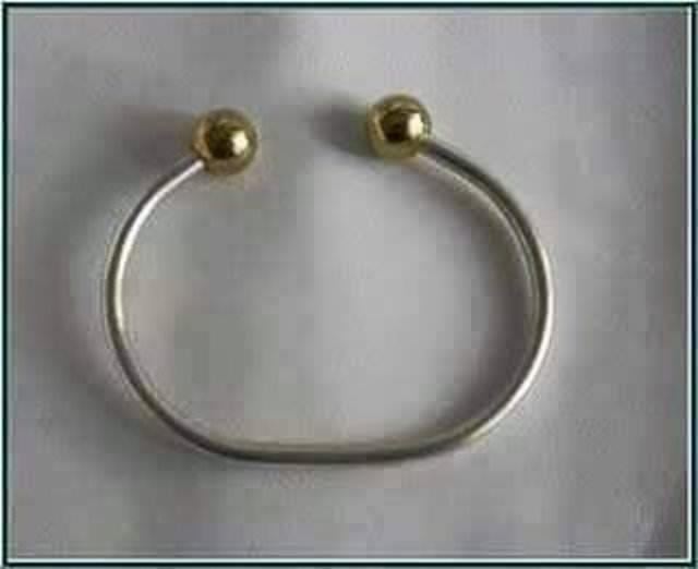 'Altn suyuna batrlm' sanlan son moda bilezikler de vard.