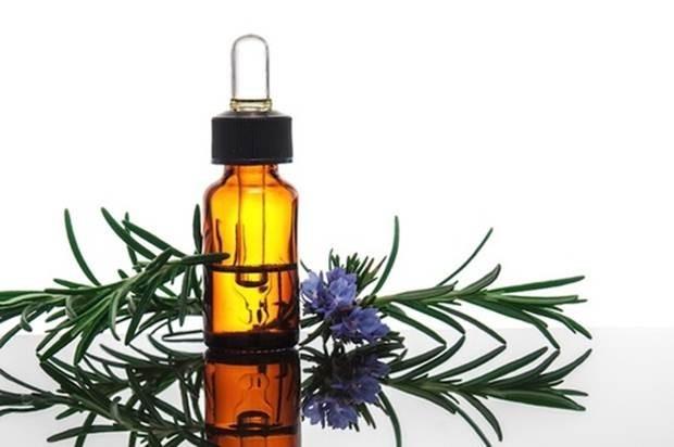 BBERYE MGREN GDEREBLR  Biberiye yzyllar boyunca migren hastal iin doal tedavi metodu olmutur. Eer migren arlarndan ikayeti iseniz. Bir tencereye bir miktar biberiye koyun ve yznz ak kalacak ekilde banza havlu koyun ve tencereden kan buhara doru eilin. 10 dakika boyunca buhar soluyun. Bu ilem hem migren arlarnn hafiflemesini salayacak hem de beyin fonksiyonlarnn daha iyi ilemesine yardmcolacaktr.