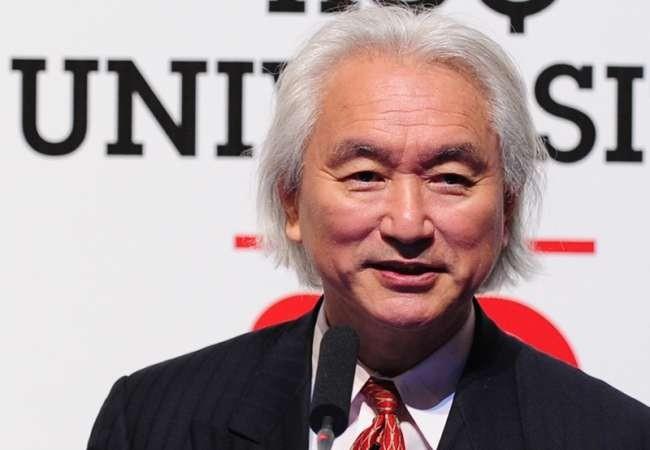 Kaku ile gelecein eitim sistemini ve mesleklerini konutuk. Kaku&#8217;ya gre birok meslei gelecekte robotlar yapacak ama retmenlerin elinden iini alamayacaklar.  te Kaku&#8217;nun bata eitim olmak zere gelecekle ilgili anlattklar: