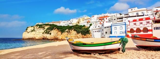 Portekiz<br>  Burada 1 dolarnz bile ok fazla getirisi olduunu greceksiniz. Ulam da olduka ucuzdur. Metro hatt btn nemli ehirlere eriim salamaktadr. Taksiler dier Avrupa lkelerine nazaran ok ucuz. Algarve&#8217;de gzel bir plaj keyfi yapabilirsiniz. Portekiz&#8217;de gideceiniz en pahal yer olabilir ama dier plajlara gre olduka ucuz.