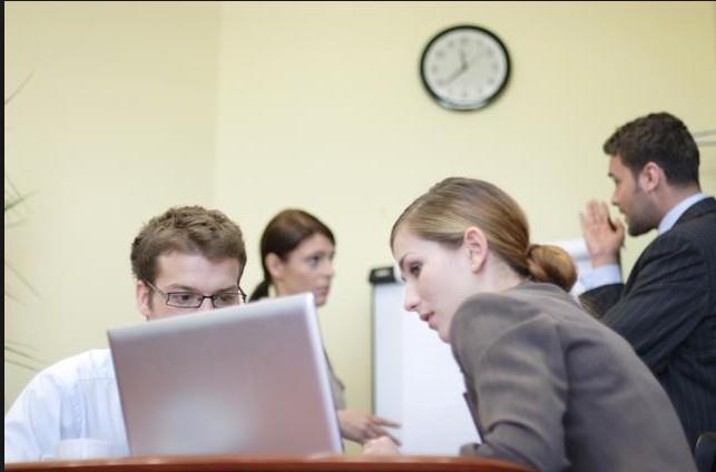 Bir dier dzenlemeyle de memur ve ii sendikalarnn gazi ve ehit ailelerine yardm yapmasnn yolu ald.