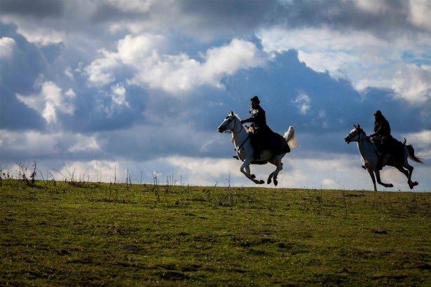 Bugnn erkekleri tabi ki byle duygular uyandrmyor. Asla o gnn erkeklerinin verdii gven duygusunu veremezler.