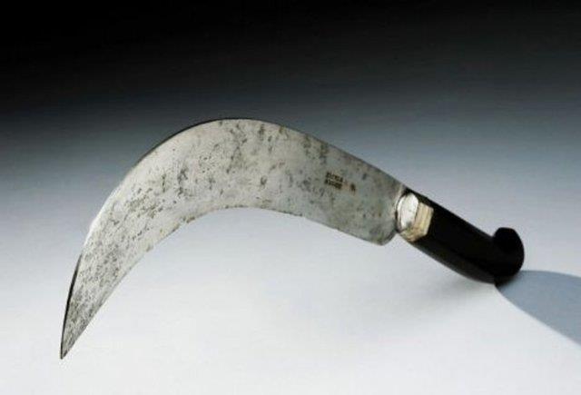 Alman Amputasyon (organ kesme) ba: 18.yzyl 18.yy icad olan bu bak, zellikle cerrahlar tarafndan baca dizin altndan kesmek iin kullanlyordu. Anestezi olmadan uygulanan yntem hasta iin ok uzun srse de sadece birka dakikadan oluuyordu.