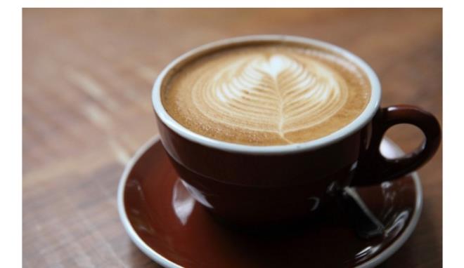 Marco di Aviano adndaki Papaz kahveleri ald. Kahve ac olduu iin iine bal ve st ekledi bylece Kapuino icat edilmi oldu. Bu iecek Papaz Marco&#8217;nun bal bulunduu &#8220;Capuchin&#8221; tarikatnn ismiyle anmaya balad ve &#8220;cappucino&#8221; adn ald.