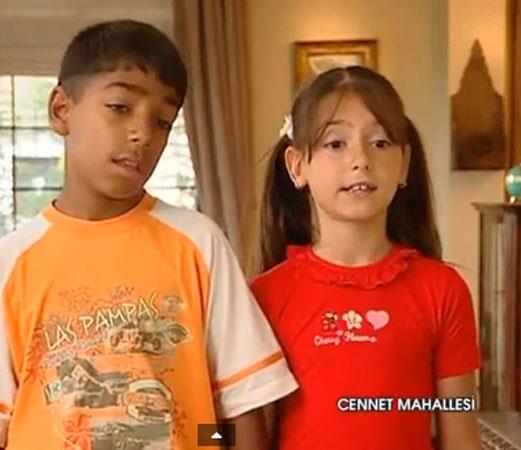 Dizinin ocuk karakterleri bugn genlik yllarn srdryor...