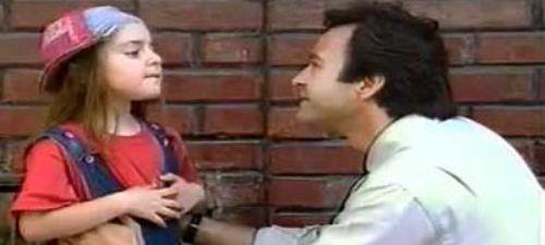 90'l yllarda Ayecik dizisiyle byk beeni toplayan Ecem Kanun bakn nasl deiti...