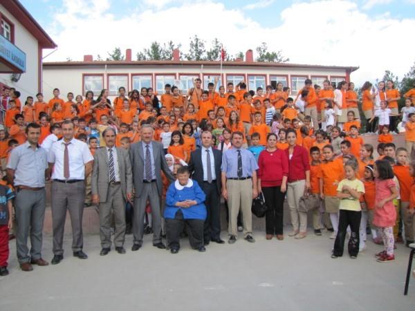 Oyunun dier blmlerinde elenen rencilere toplumsal davranlar konusunda eitici mesajlar verdi.