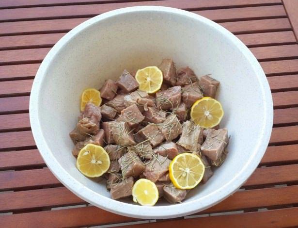 7. TON BALII: Dnyann en ok tketilen balklarndan olmasna ramen ok fazla yenildiinde sinir sistemine zarar vererek kalp hastalklar riskini artryor.