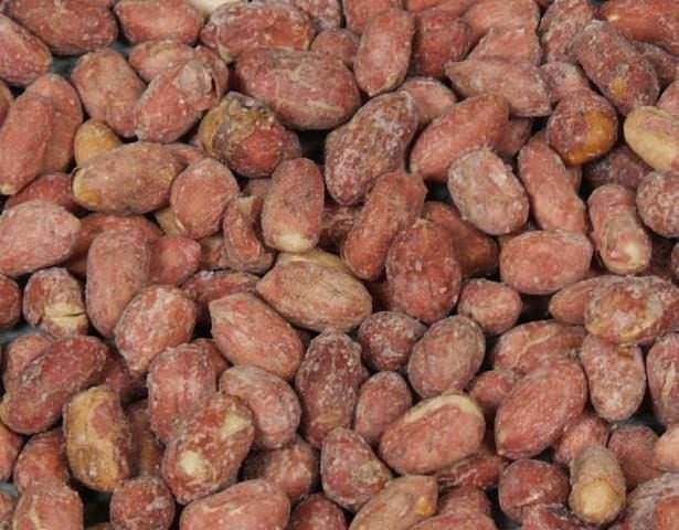 4. FISTIK: Toplam nfusun yzde birinin fstk alerjisi var. lmle sonulanan alerji vakalarnn byk blm fstktan kaynaklanyor.