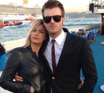 Yakkl oyuncunun kardei Melisa