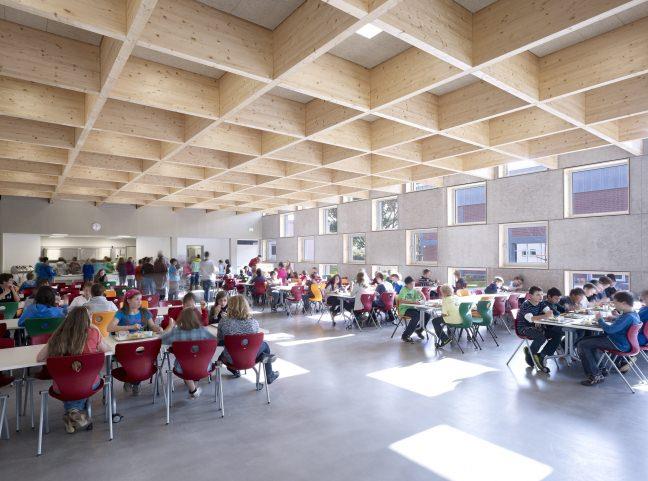 "Kantinlerde doal gdalar bulunabilir''  <br>  Kuru baklagillerin doal karbonhidrat ierdiini hatrlatan Karatay, okul kantinlerindeki hazr yiyeceklerin ocuklarn salna zararl olduuna vurgu yaparak, kantinleri salkl hale getirmenin zor olmadn syledi.