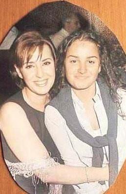 brahim Tatlses ile Perihan Sava'n kzlar Melek Zbeyde.