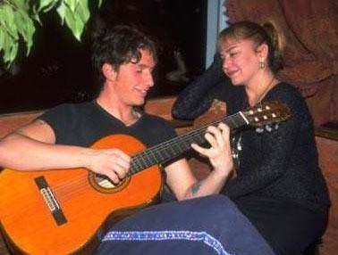 Sezen Aksu'nun olunun ad Mithatcan.