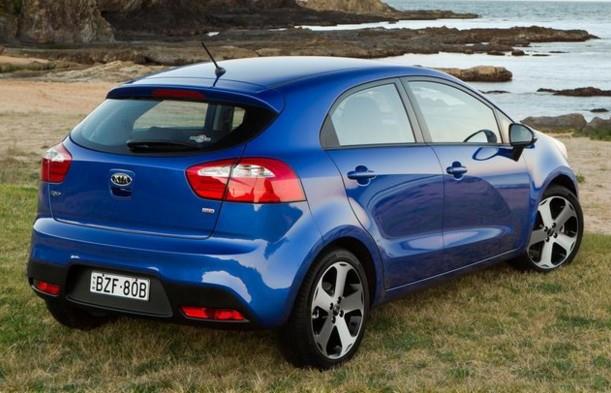 Kia Rio Hatchback'lerde 2 bin 900 TL'ye varan indirim.