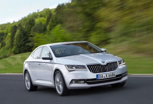 2015 model Skoda Superb modelleri 2 bin TL indirimli zel avantaj paketi ve yzde 0 avantajl kredi faiz imkan sunuluyor.