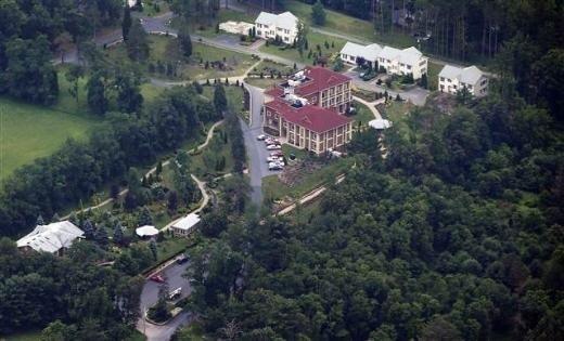 Haberde, destekileri tarafndan slamn aydn ve batya dnk yz olarak tanmlanan Glenin, AK Partiyi 2002 ylnda baa getirenle ayn kitleye hitap ettii belirtilmi.