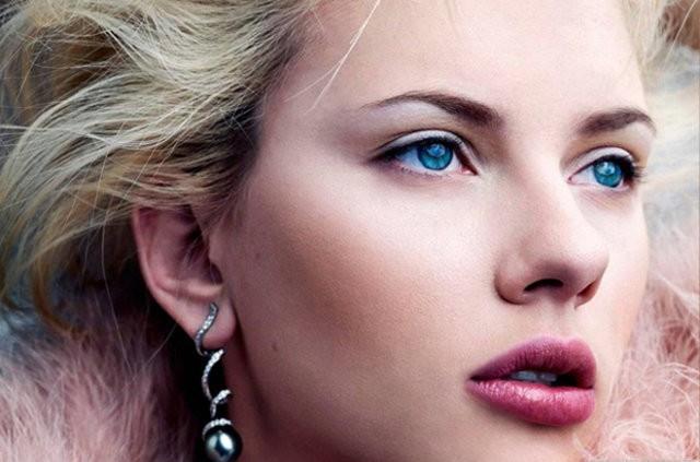 Mavi gzller, kendilerinden ok emindir. Ne yapmas ve yapmamas gerektiini ok iyi bildii gibi, neyi isteyip istemedii konusunda hi kararszlk yaamazlar. Bazen biraz bencil olduklar sylenebilir.