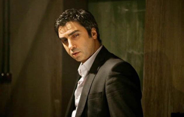 NECAT AMAZ<br>    Kurtlar Vadisi dizisinde Polat Alemdar karakterini canlandran Necati amaz, ticarete atlyor. Necati amaz, abisi Naci amaz ile birlikte Bolu'nun Gerede ilesinde bykba hayvan yetitiricilii yapacak. Necati amaz, yatrmlarn srekli olarak Gerede'ye yapyor. Gerede Belediye Bakan mer Baygn konuyla ilgili olarak, "amaz ailesi daha nce ilemize byk bir ahap fabrikas kurdu. Gerek Raci amaz, gerekse Necati amaz ilemizi sk sk ziyaret ediyor. En son bykba hayvanclk yapmak istediklerini bizlere ilettiler. Bizler bu giriimden son derece mutlu olduk. Gerede'ye yatrm yapmak isteyen herkese kapmz ak ve sonuna kadar kendilerine destek vereceiz" dedi...