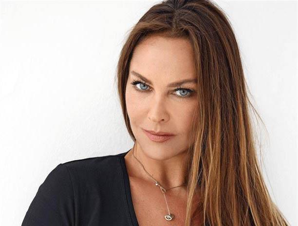 HLYA AVAR  Saryer`de kk, Ayvalk`ta yazlk, Ayvalk`ta zeytinya fabrikas, konfeksiyon fabrikas, Tarabya Nurol Sitesi`nde bir daire, Riva`da arazi, Etiler`de daire, Londra`da Docklands Canary Wharf`ta ehrin en yksek rezidans `Pan Peninsula Tower 1`de bir daire, iki cip, bir otomobil, bankada ykl bir nakit. ..