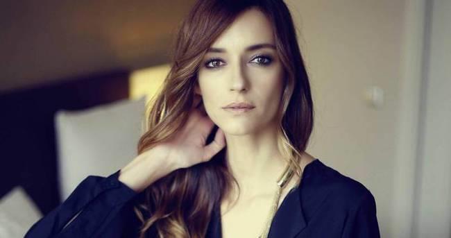 SEMA MEK  Maltepe`de ei Burak Hakk ile ortak ald bir ev, Peugeot 406 araba.