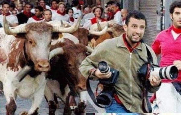 En iyi pozu yakalayabilmek adna ekilden ekile giren fotoraflar...