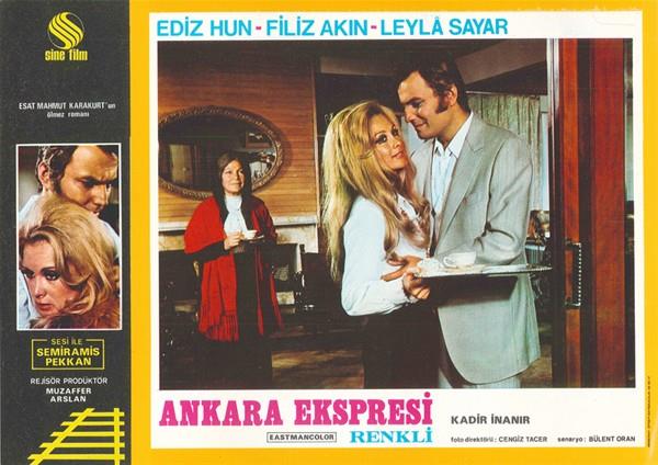 Ediz Hun, Trkan oray, Filiz Akn gibi ok sayda sanaty konuk eden yal, Boazii Kprs'nn ayaklarnn altnda kald. Kpr inaat srasnda yklan yalda, Mehmet Dinler'in ynettii 'Sonbahar Rzgarlar', Ediz Hun, Kadir nanr ve Filiz Akn'n rol ald Muzaffer Aslan'n ynettii 'Ankara Ekspresi' gibi ok sayda film ekildi.