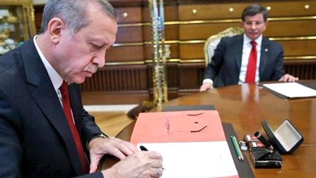 Cumhurbakan Erdoan, ierisinde trafik sigortas dzenlemesi, genler iin sigorta prim aff, Sur'un yeniden inas gibi konularn bulunduu "Torba Kanunu" onaylad.