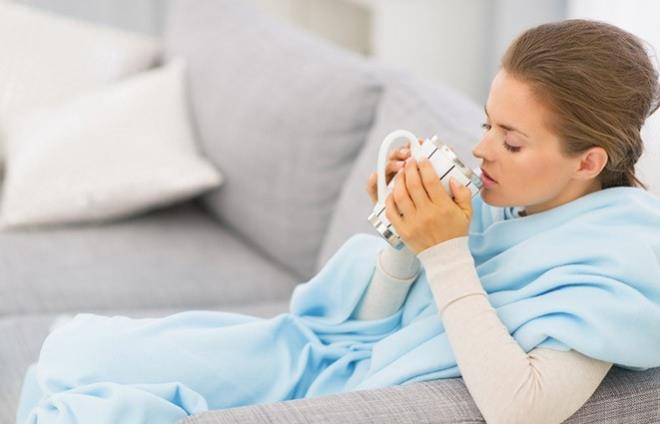 ASTIMA KARI KORUMA<br>  Yeil ay yalnzca size canllk vermekle kalmaz ayn zamanda astm olan bireylerin kaslarn geveterek daha rahat nefes almalarn salar.Grdnz gibi yeil ayn faydalar sayszdr. Bu liste bu harika iecein zenginliine yalnzca ufak bir baktr. Eski bir in atasznn dedii gibi "Bir gn aysz kalmaktansa  gn yemeksiz kalmak daha iyidir&#8221;.