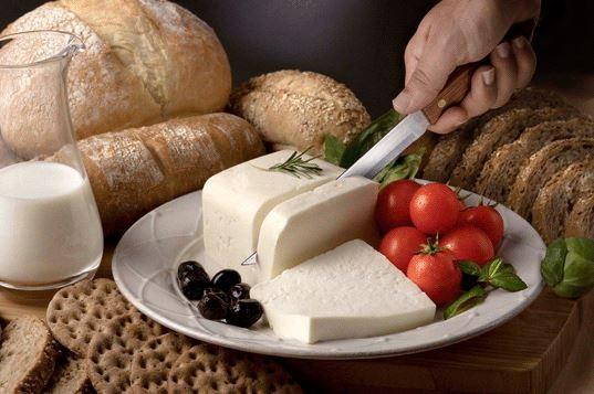 <p>Sabah kahvaltdan nce </p>  <p>  1 su barda lk su, 1 su barda oda scaklnda su</p>  <p>  Sabah kahvalts</p>  <p>  ekersiz siyah ay ( Limon suyu ilaveli) , 1 dilim peynir, 1 dilim ekmek, domates salatalk</p>