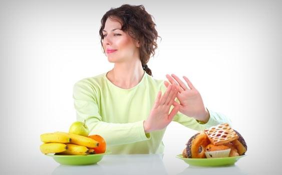 <p>Ara n </p>  <p>  1 dilim beyaz peynir, 1 dilim ekmek, bol domates salatalk</p>  <p>  Akam yemei</p>  <p>  1 adet yumurta, 1 dilim tam buday ekmei, bol salata ( az zeytinya ilaveli)</p>  <p>  Gece</p>  <p>  1 adet elma 20- 25 adet badem</p>