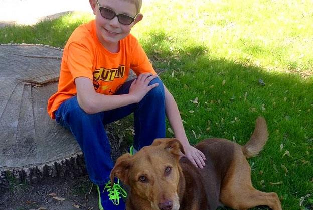 Bu kk ocuk doum gn iin kendisine hediyeler alnmasnn yerine yerel polis departmanna kurun geirmez yelek satn alnmasn istedi.