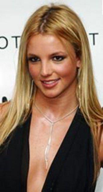 RESTORANA ORTAK OLDU nl arkc Britney Spears da yatrmlarn bir restorana ortak olarak deerlendirdi.