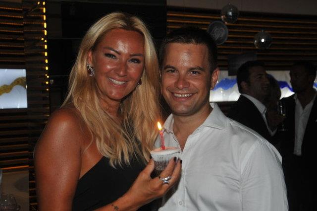 Gzel yldz internetten sata sunulacak koleksiyonunda ilk aamada 150 civarnda farkl rn olduunu syledi. (Cadde)