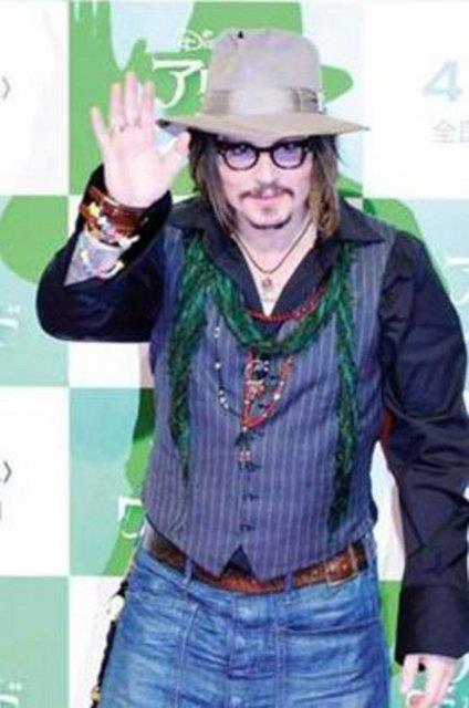 Sonunda o da hayalini gerekletirip bir mzik yapm irketi kurdu.