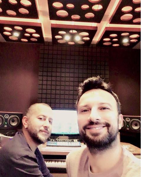 Megastar Tarkan&#8217;n byk bir akla evlilie yelken at sevgilisi Pnar Dilek Almanya Duisburg doumlu.