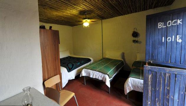 Fakir yaam tarz konseptinde dzenlenmi otelde fakir hayat yaamak iin para veriyorlar.