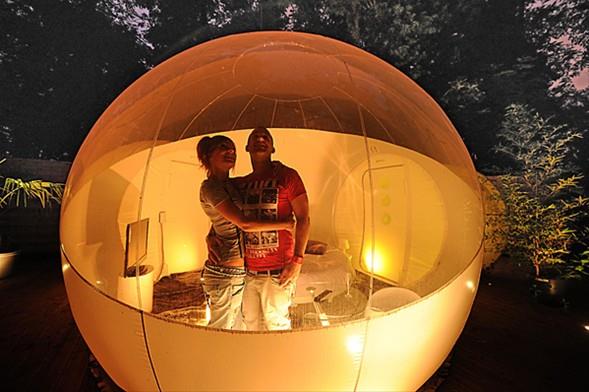 Bu ilgin kapsl, gelen taleplere gre istenilen yere kurularak sra d bir tatili mmkn klyor.