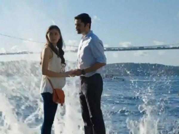 Fatih Harbiye'de Fatih'te doup byyen Neriman, onun ocukluk ak inasi ve stanbul'un varlkl ailelerinden birinin olu olan Macit'in hikayesi anlatlacak.